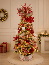 Cargar imagen en el visor de la galería, Arbolito Navideño en Renta – Estilo Gingerbread Bakery