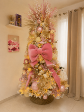 Cargar imagen en el visor de la galería, Arbolito Navideño en Renta – Estilo Rose Gold Teddy Bears (Nevado)