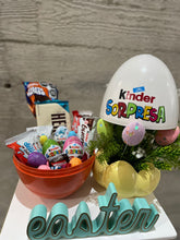 Cargar imagen en el visor de la galería, Mega Huevo Kinder- Paleta Payaso