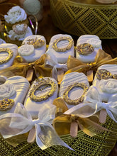 Cargar imagen en el visor de la galería, Mesa de postres - Mariposa
