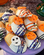 Cargar imagen en el visor de la galería, Mesa de postres - Halloween
