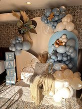 Cargar imagen en el visor de la galería, Backdrop Baby Victor
