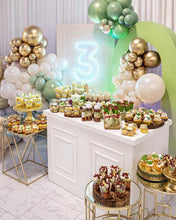 Cargar imagen en el visor de la galería, Paquete Mesa de Postres 120 Piezas con Decoración de Fondo
