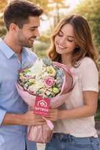 Cargar imagen en el visor de la galería, Ramo Romantic Bloom
