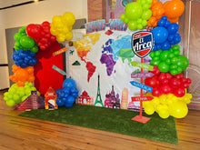 Cargar imagen en el visor de la galería, Backdrop Around the World
