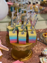 Cargar imagen en el visor de la galería, Arcoiris - Decoración

