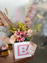 Cargar imagen en el visor de la galería, Centro de Mesa - Teddy flowers
